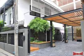 Two Storey Three Bedroom Single House for Rent on Sukhumvit 63