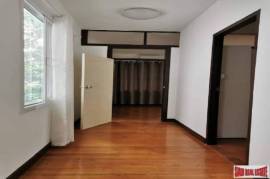 Detached House in Sukhumvit 49 - 4 Bedrooms and 2 Bathrooms for Rent in Phrom Phong Area of Bangkok Detached House in Sukhumvit 49 - 4 Bedrooms and 2 Bathrooms for Rent in Phrom Phong Area of Bangkok