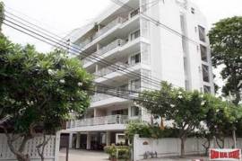 Pet Friendly Two Bedrooms Apartment with Green Garden Views for Rent in Ekkamai,Bangkok