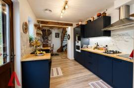 3 room, 99m2 Character property for sale in Cabrerolles - 249 000 € * 3 room, 99m2 Character property for sale in Cabrerolles - 249 000 € *