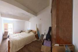 4 room, 92m2 Village house for sale in Nezignan l'eveque - 110 000 € *