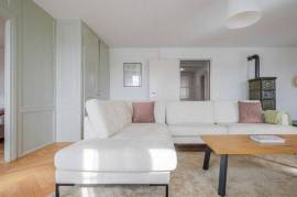 Spacious 2-Bedroom Furnished Apartment in Hirslanden