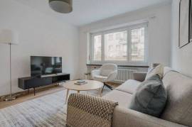 Sophisticated 2-Bedroom Furnished Apartment in Sankt Johann