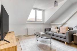 Sophisticated 1-Bedroom Furnished Apartment in Hottingen