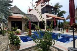 Luxury 3-Bedroom Villa Steps from the Beach — Vivo Resorts, Puerto Escondido