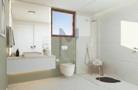 3-beds apartment with two terraces, in a condominium with swimming pool