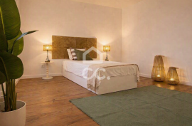 18th‑Century Restored Townhouse Inside Évora’s Historic Walls