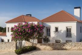 Apartamento T2 novo com garagem, terraço e condomínio fechado em Alcoitão, Cascais.