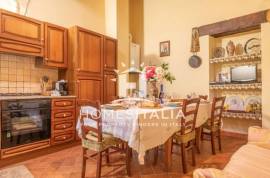 Authentic Tuscan farmhouse with pool, garden & panoramic views Authentic Tuscan farmhouse with pool, garden & panoramic views
