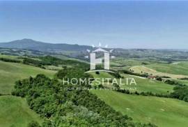 Authentic Tuscan farmhouse with pool, garden & panoramic views Authentic Tuscan farmhouse with pool, garden & panoramic views