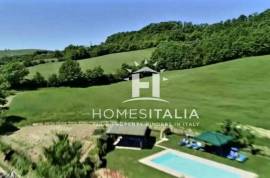 Authentic Tuscan farmhouse with pool, garden & panoramic views Authentic Tuscan farmhouse with pool, garden & panoramic views