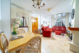 listing listing
