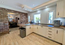 Renovated 4-Bed Quality Villa with Pool & Sea Views – Soalheira, Loulé Renovated 4-Bed Quality Villa with Pool & Sea Views – Soalheira, Loulé