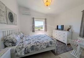 Renovated 4-Bed Quality Villa with Pool & Sea Views – Soalheira, Loulé Renovated 4-Bed Quality Villa with Pool & Sea Views – Soalheira, Loulé