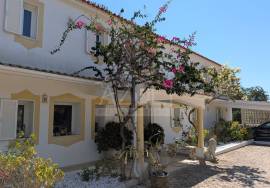 Renovated 4-Bed Quality Villa with Pool & Sea Views – Soalheira, Loulé Renovated 4-Bed Quality Villa with Pool & Sea Views – Soalheira, Loulé