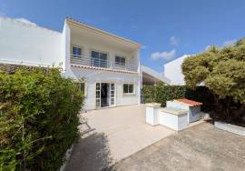 3-Bedroom Villa, Attractive Price in Boliqueime