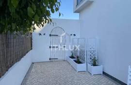 Immaculately Presented Luxury Villa with Pool and Gardens in Tavira Immaculately Presented Luxury Villa with Pool and Gardens in Tavira