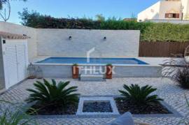 Immaculately Presented Luxury Villa with Pool and Gardens in Tavira Immaculately Presented Luxury Villa with Pool and Gardens in Tavira