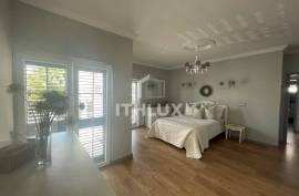 Immaculately Presented Luxury Villa with Pool and Gardens in Tavira Immaculately Presented Luxury Villa with Pool and Gardens in Tavira