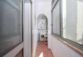 1 bedroom apartment, very central in family building 1 bedroom apartment, very central in family building