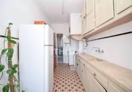 1 bedroom apartment, very central in family building 1 bedroom apartment, very central in family building