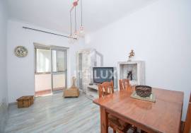 1 bedroom apartment, very central in family building 1 bedroom apartment, very central in family building