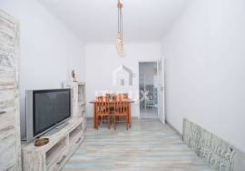 1 bedroom apartment, very central in family building 1 bedroom apartment, very central in family building
