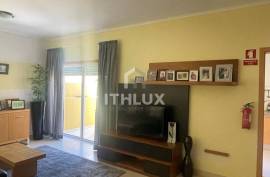 Beautifully Presented 2-Bedroom Apartment with Roof Terrace, Sea Views & Pool Beautifully Presented 2-Bedroom Apartment with Roof Terrace, Sea Views & Pool