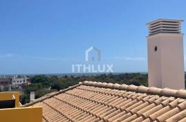 Beautifully Presented 2-Bedroom Apartment with Roof Terrace, Sea Views & Pool Beautifully Presented 2-Bedroom Apartment with Roof Terrace, Sea Views & Pool