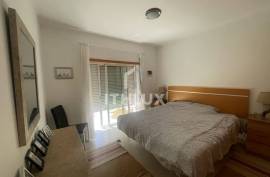 Beautifully Presented 2-Bedroom Apartment with Roof Terrace, Sea Views & Pool Beautifully Presented 2-Bedroom Apartment with Roof Terrace, Sea Views & Pool