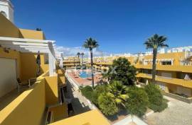 Beautifully Presented 2-Bedroom Apartment with Roof Terrace, Sea Views & Pool Beautifully Presented 2-Bedroom Apartment with Roof Terrace, Sea Views & Pool