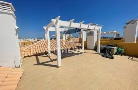 Beautifully Presented 2-Bedroom Apartment with Roof Terrace, Sea Views & Pool Beautifully Presented 2-Bedroom Apartment with Roof Terrace, Sea Views & Pool