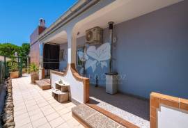 Detached 3 bedroom villa with garden in Moncarapacho, East Algarve