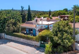 Detached 3 bedroom villa with garden in Moncarapacho, East Algarve