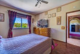 Detached 3 bedroom villa with garden in Moncarapacho, East Algarve