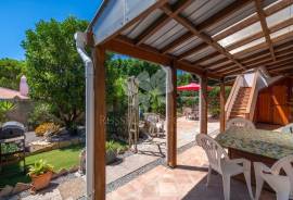 Detached 3 bedroom villa with garden in Moncarapacho, East Algarve