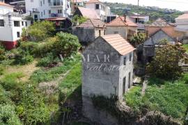 Charming and Versatile Property in Calheta Charming and Versatile Property in Calheta