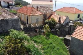 Charming and Versatile Property in Calheta Charming and Versatile Property in Calheta