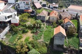 Charming and Versatile Property in Calheta Charming and Versatile Property in Calheta