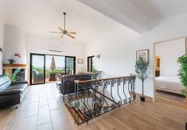 Frontline villa with sea views and private pool in Santo António Golf Resort