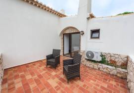 Frontline villa with sea views and private pool in Santo António Golf Resort