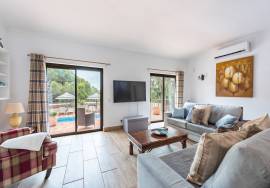 Frontline villa with sea views and private pool in Santo António Golf Resort