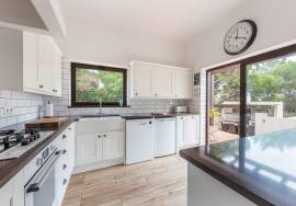 Frontline villa with sea views and private pool in Santo António Golf Resort