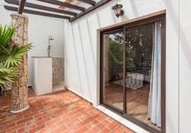 Frontline villa with sea views and private pool in Santo António Golf Resort