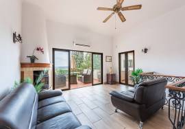 Frontline villa with sea views and private pool in Santo António Golf Resort