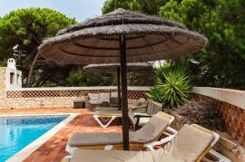 Frontline villa with sea views and private pool in Santo António Golf Resort