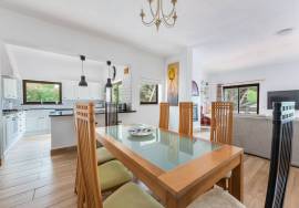 Frontline villa with sea views and private pool in Santo António Golf Resort