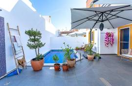 Exceptional 4 bed Villa with Private Pool & Sea-View Terrace in Tavira