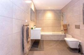 Exceptional 4 bed Villa with Private Pool & Sea-View Terrace in Tavira