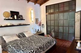 Quiet And Secluded Hotel Living